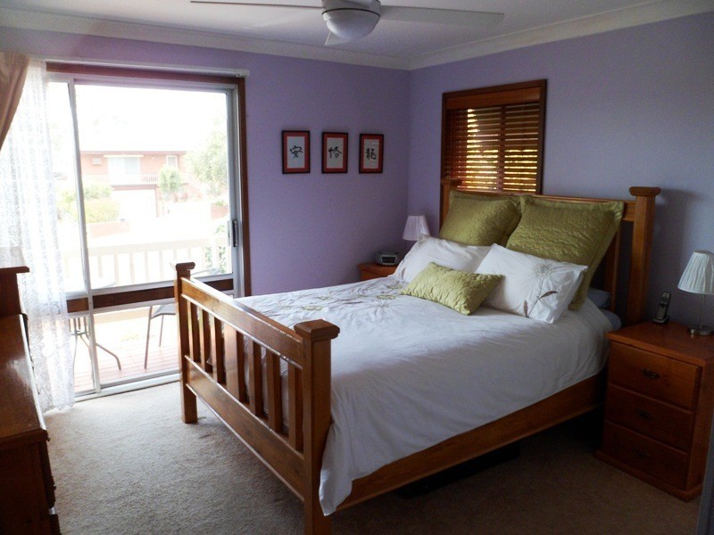 15 Glebe Ave, Bega NSW 2550