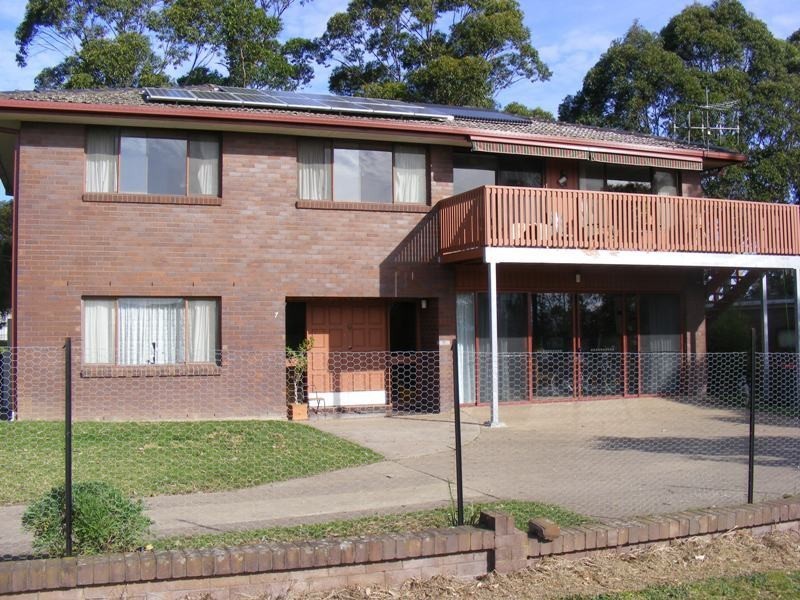 7 Deborah Cres, Bega NSW 2550