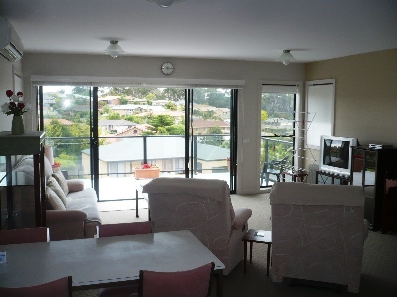 2a Elizabeth Parade, Tura Beach NSW 2548