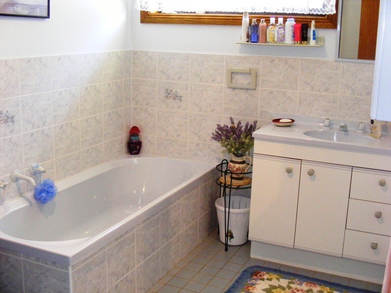 7-13 Parrabel St, Bega NSW 2550