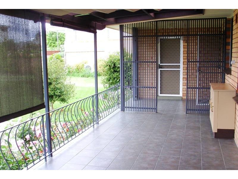 18  Glebe Ave, Bega NSW 2550