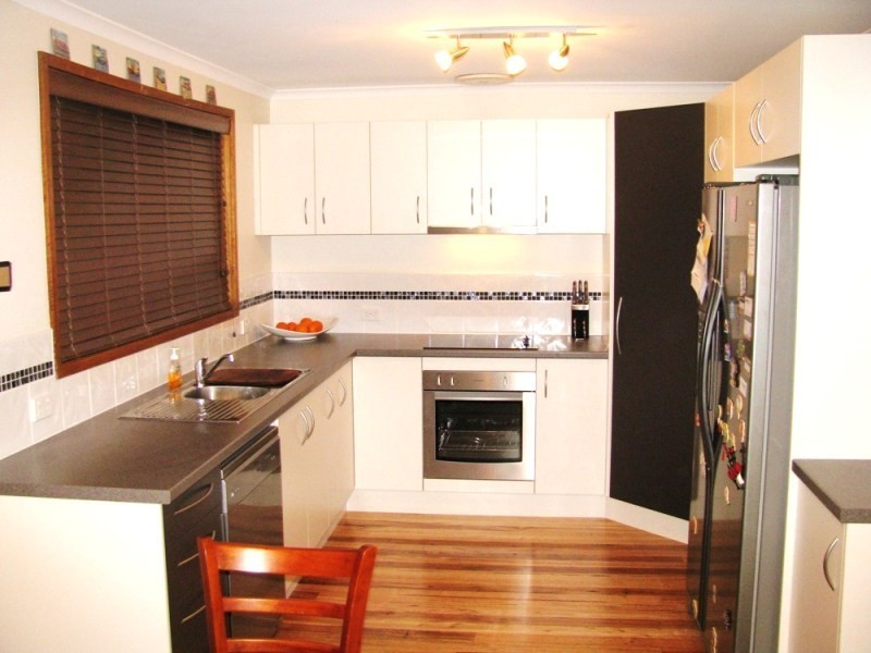 10 Gregory Way, Bega NSW 2550