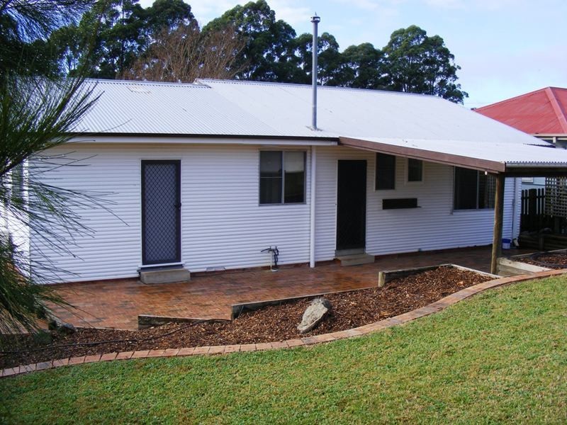 39 Meringo Street, Bega NSW 2550