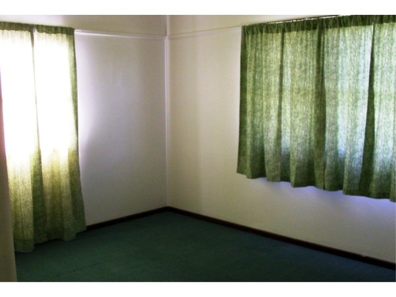 97 Ravenswood St, Bega NSW 2550