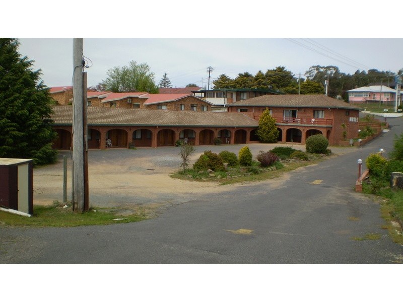 2/237 Sharp st, Cooma NSW 2630