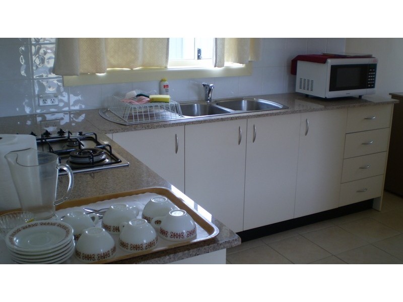 2/237 Sharp st, Cooma NSW 2630