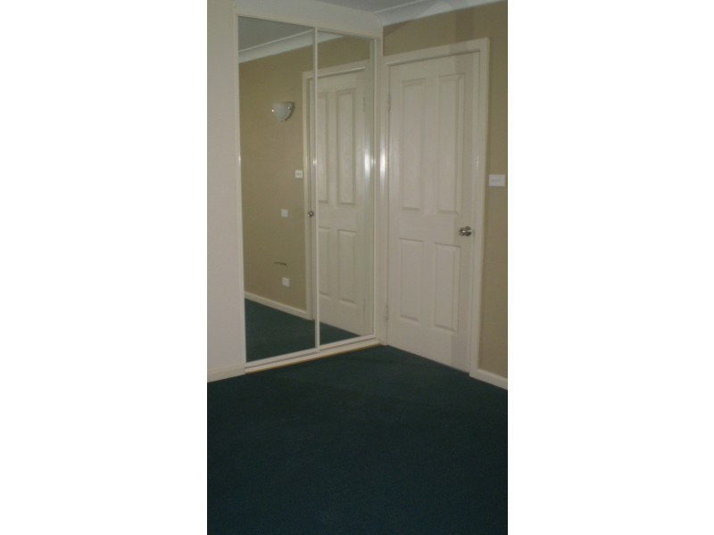 2/237 Sharp St, Cooma NSW 2630