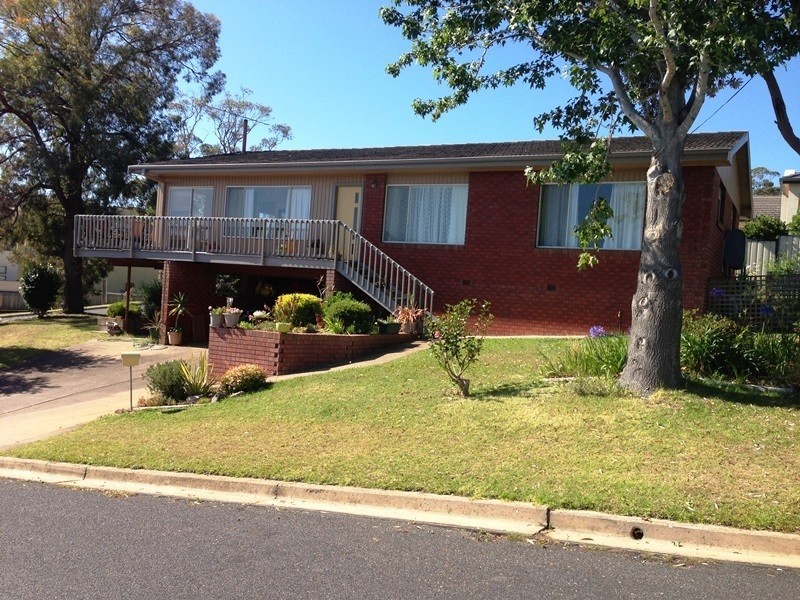 2 Bronwyn Close, Merimbula NSW 2548
