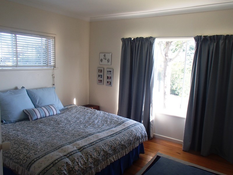 2 Bronwyn Close, Merimbula NSW 2548