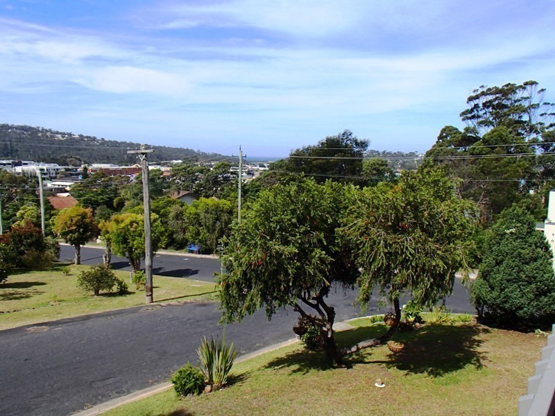 2 Bronwyn Close, Merimbula NSW 2548