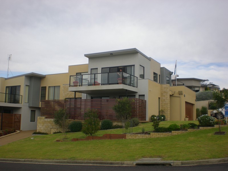 2A Elizabeth Parade, Tura Beach NSW 2548