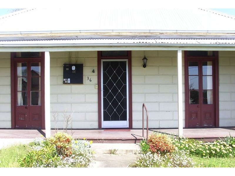 36 Bega St, Bega NSW 2550