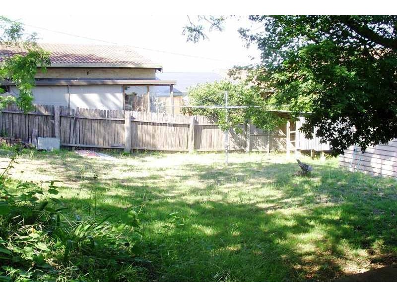 36 Bega St, Bega NSW 2550
