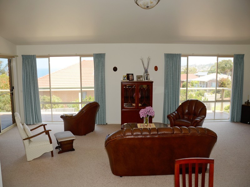 5 Beachview Court, Tura Beach NSW 2548