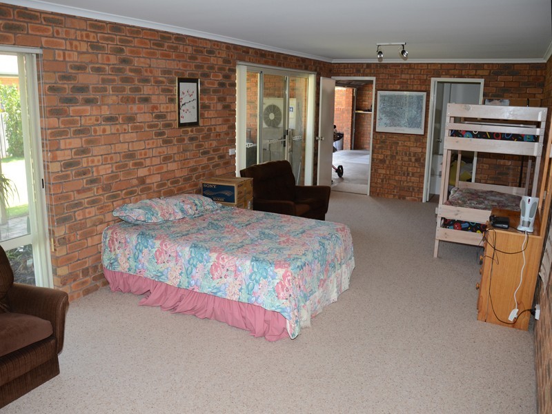 5 Beachview Court, Tura Beach NSW 2548