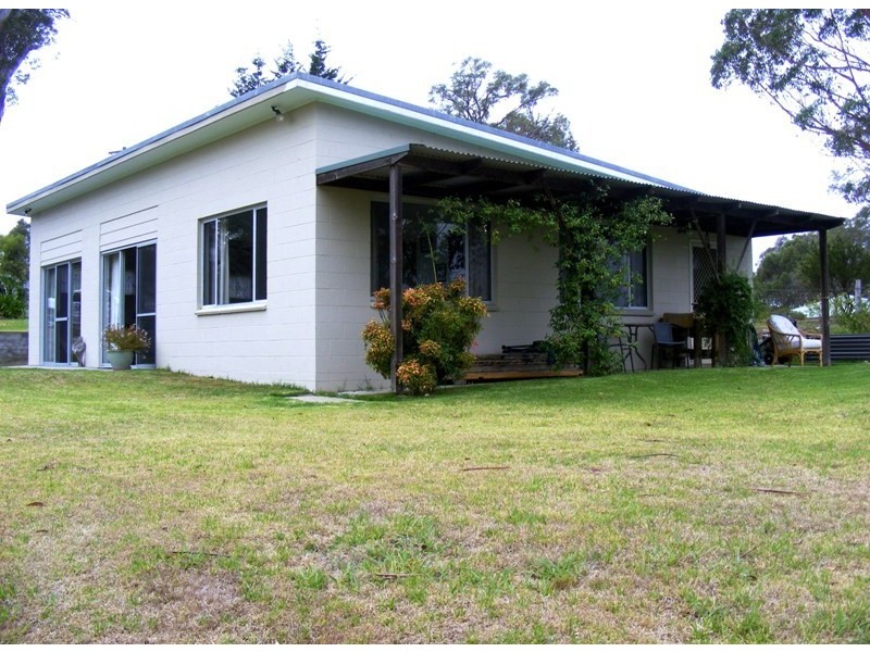 8 Moore Wrens Rd, Tarraganda NSW 2550