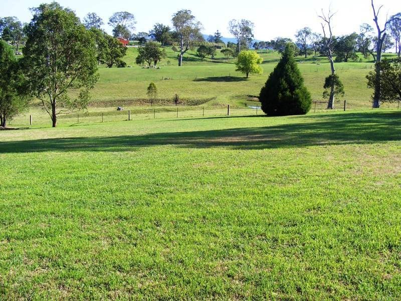 8 Moore Wrens Rd, Tarraganda NSW 2550