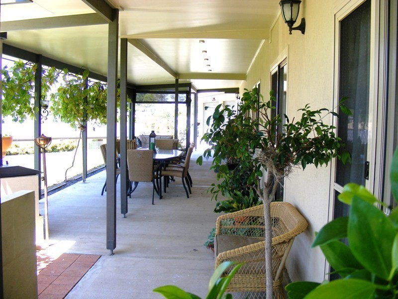 18 Glen Mia Drive, Bega NSW 2550