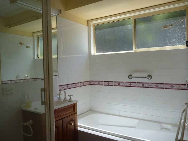 10 Lakewood Drive, Merimbula NSW 2548