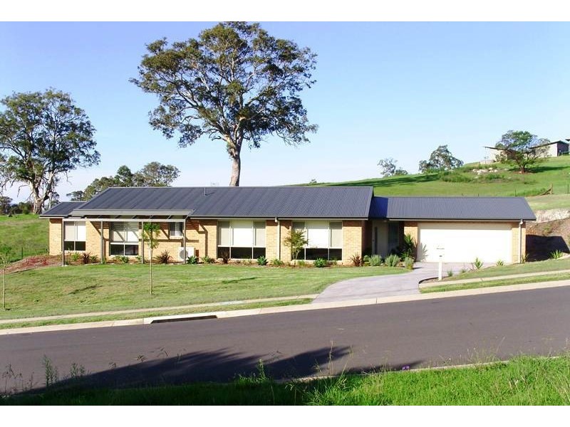 70 Glen Mia Dr, Bega NSW 2550