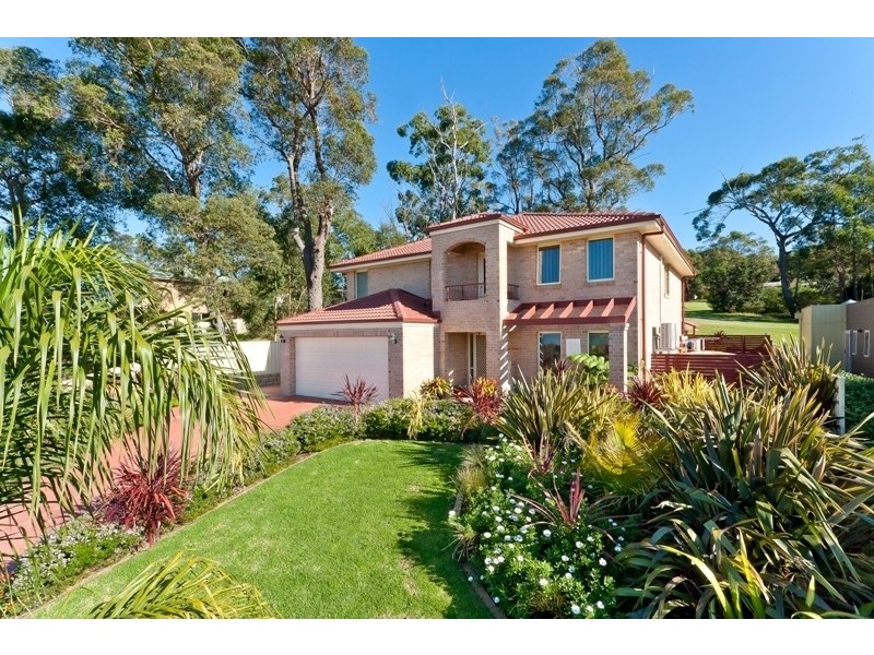 13 The Peninsula, Tura Beach NSW 2548