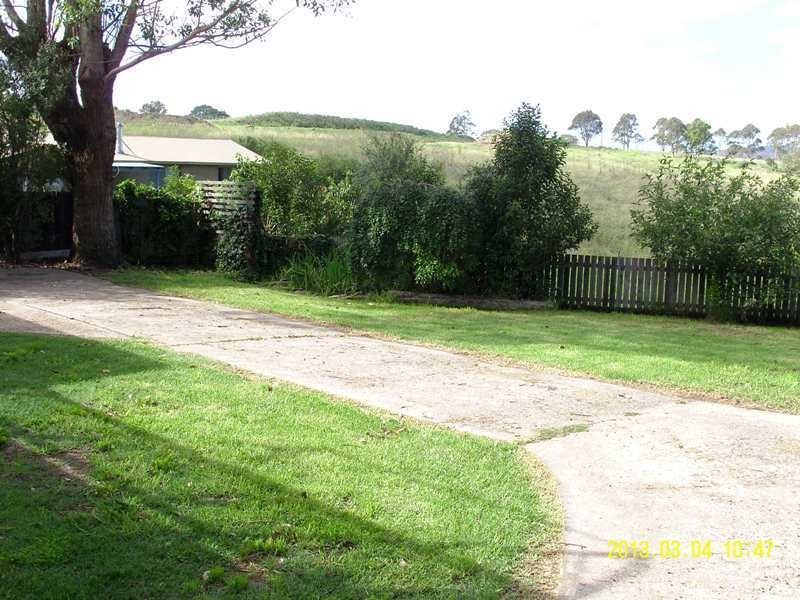 54 Fairview Street, Bega NSW 2550