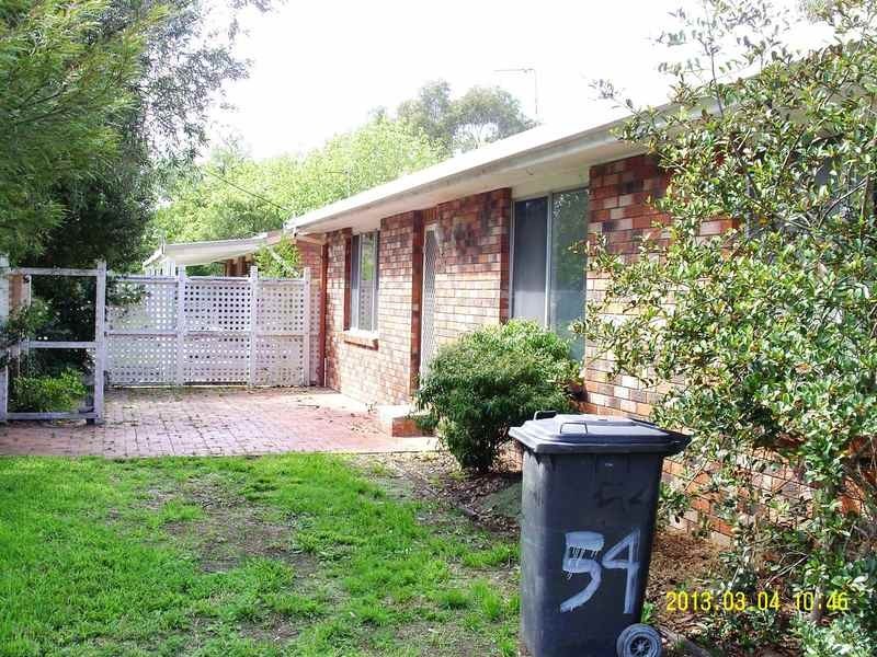 54 Fairview Street, Bega NSW 2550