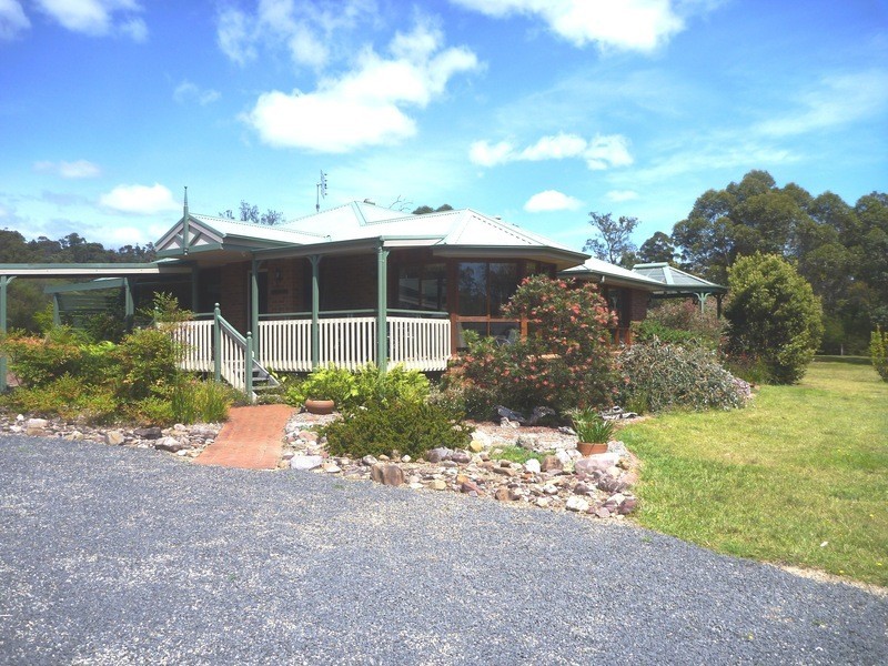 32 Tickalara Close, Wallagoot NSW 2550