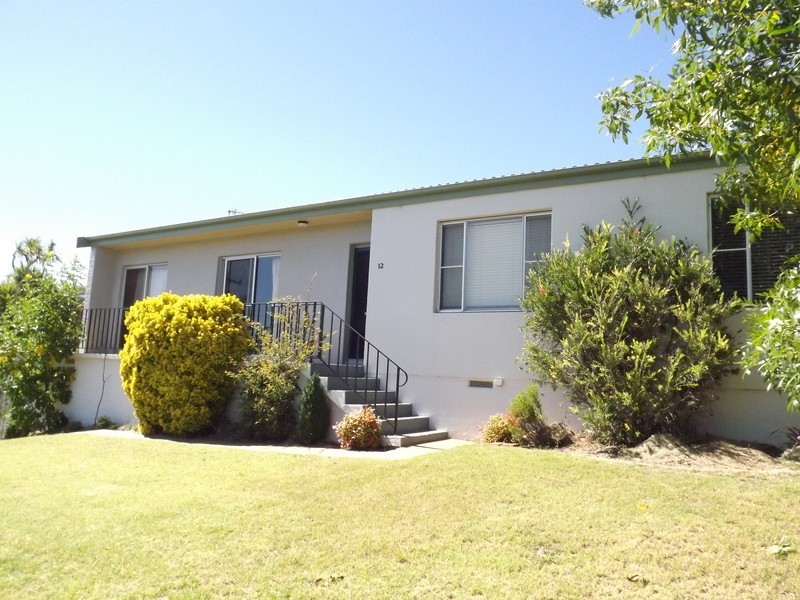 12 Woolalla Street, Cooma NSW 2630