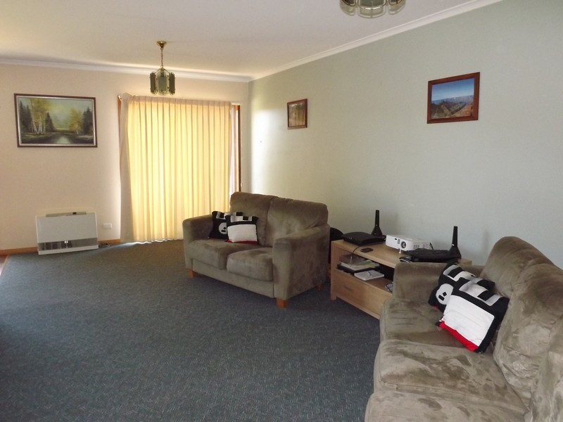 12 Woolalla Street, Cooma NSW 2630