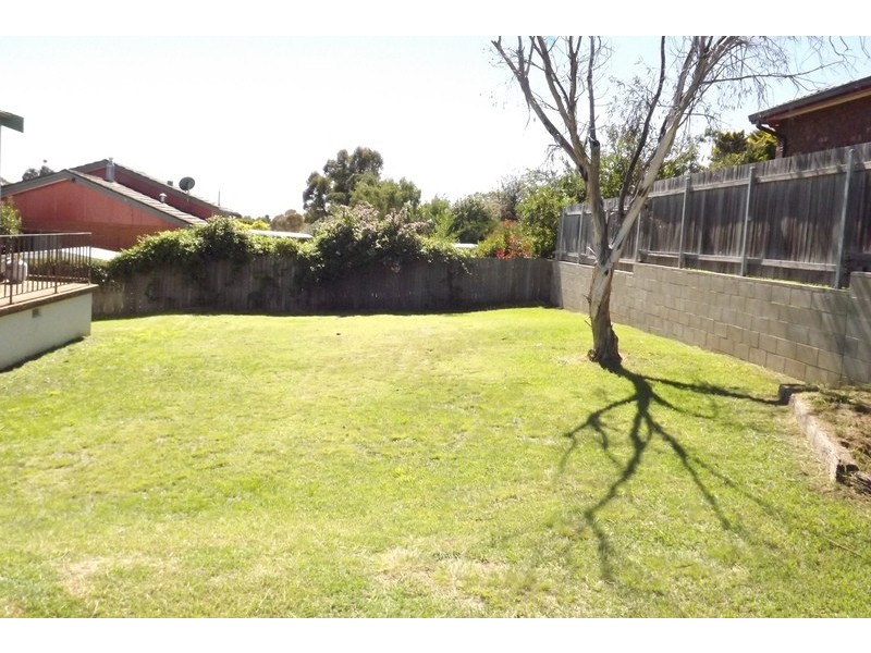 12 Woolalla Street, Cooma NSW 2630