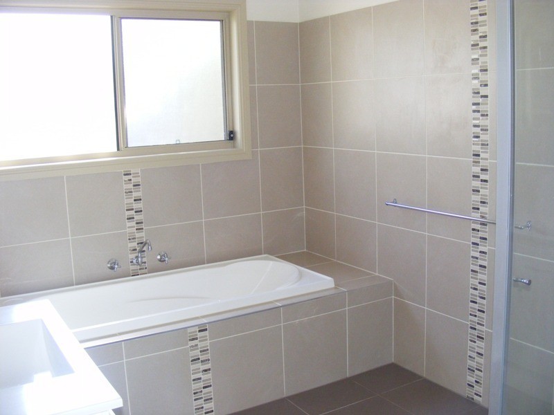 5 Gordon St, Bega NSW 2550