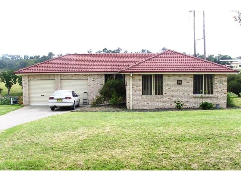 17  Max Slater Drive, Bega NSW 2550