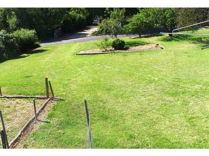 10 Glebe Ave, Bega NSW 2550