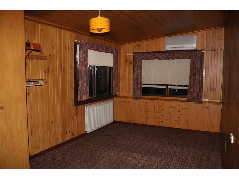 4 Amos, Cooma NSW 2630