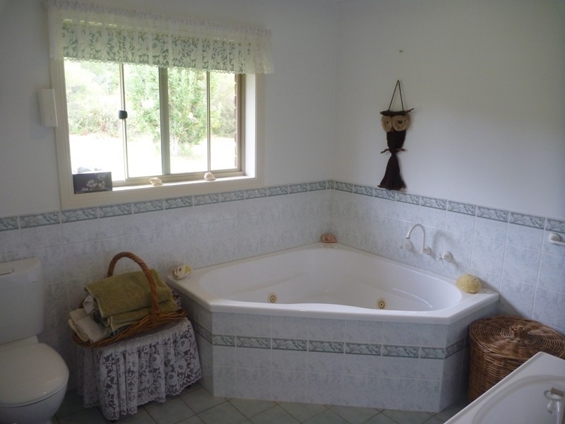 32 Tickalara Close, Bournda NSW 2550