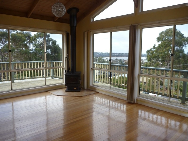 7 Sapphire Crescent, Merimbula NSW 2548