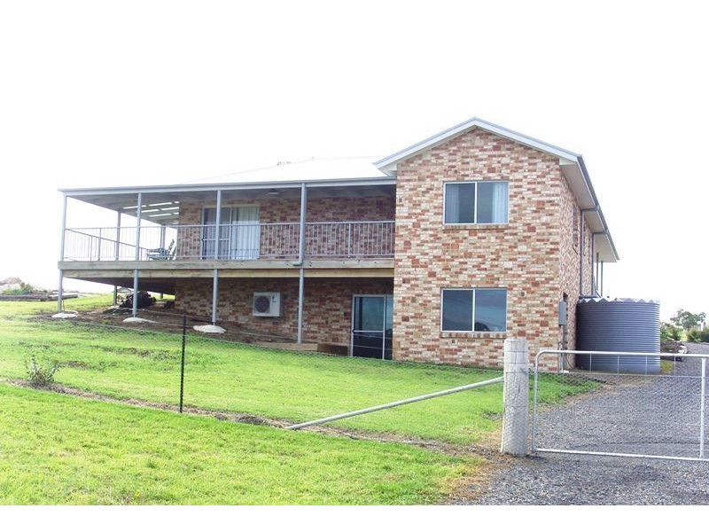 54  Glen Mia Drive, Bega NSW 2550