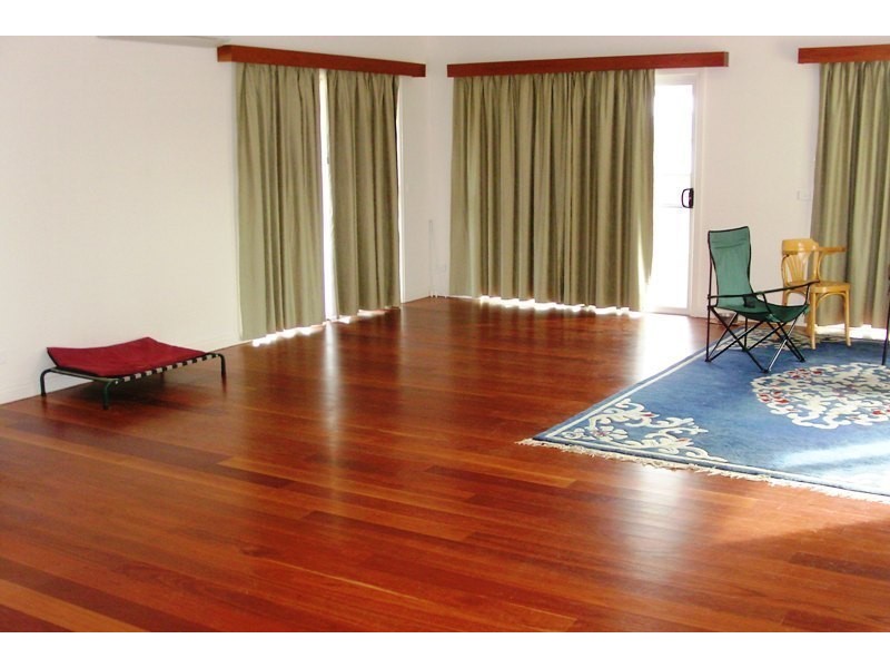 54  Glen Mia Drive, Bega NSW 2550