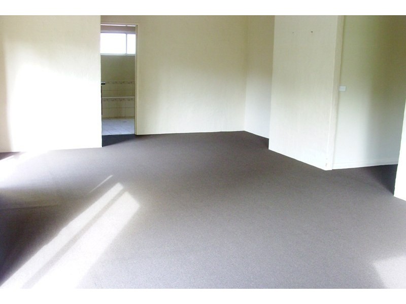 24 Nelson St, Bega NSW 2550