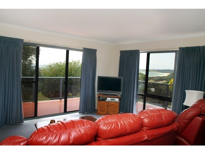 2/130 Pacific Way, Tura Beach NSW 2548