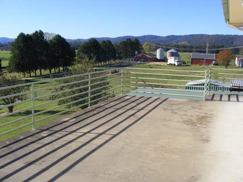 6 Tathra Rd, Bega NSW 2550