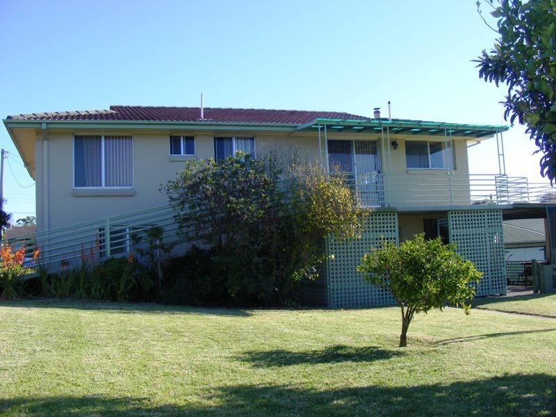 6 Tathra Rd, Bega NSW 2550