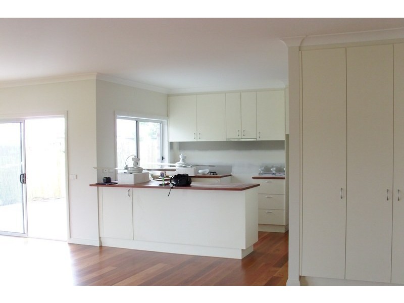 54 Glen Mia, Bega NSW 2550
