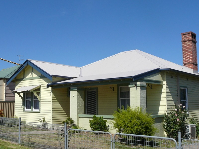 9 Peden St, Bega NSW 2550