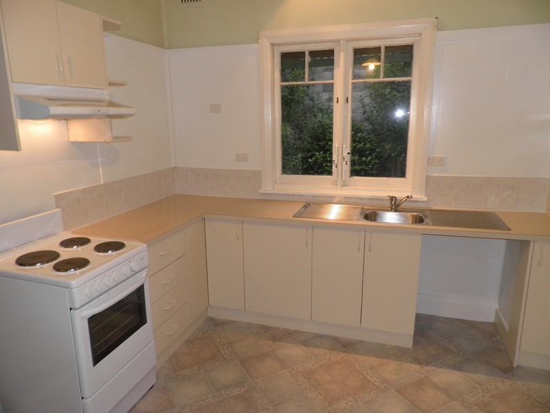 9 Peden St, Bega NSW 2550