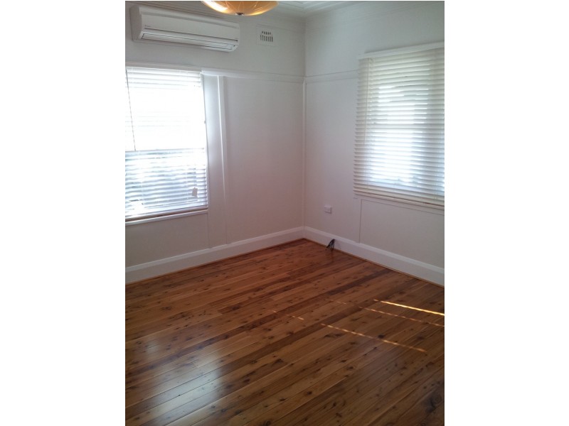 9 Peden St, Bega NSW 2550