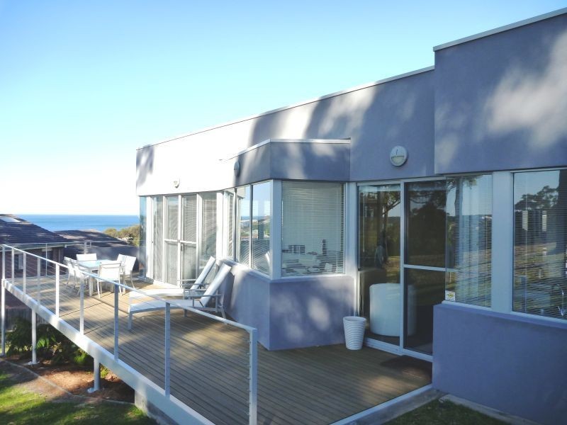 25 Acacia CRESCENT, Tura Beach NSW 2548