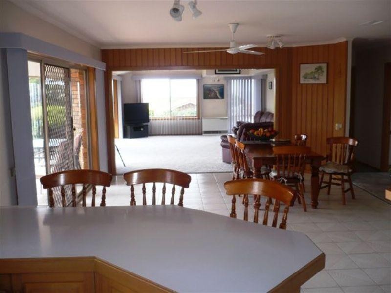 13 Beachview Crt, Tura Beach NSW 2548