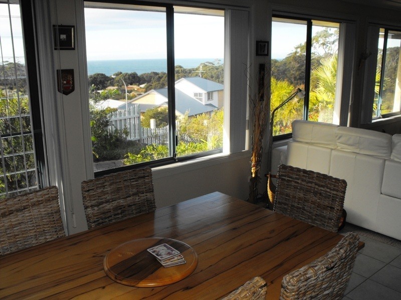 7b Elizabeth Parade, Tura Beach NSW 2548